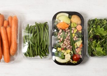 Imballaggi a base di biopolimeri, ackaging alimentare biodegradabile